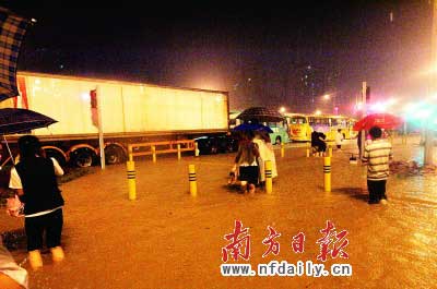 ���ڌ������ĳ�һ���eˮ���_(d��)�����������z