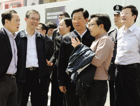 ���y����(ji��n)1000��