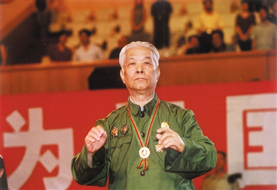 2002��܊��(l��)�F(tu��n)����50���꣬�_�����׶��w���^ָ�]��(gu��)���ݳ���